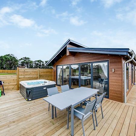 Noahs Retreat Hotel Laceby Bagian luar foto
